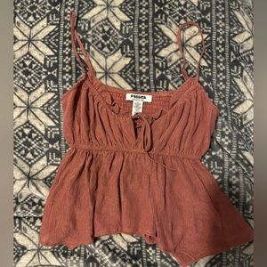 Deep pink very pretty never been worn.